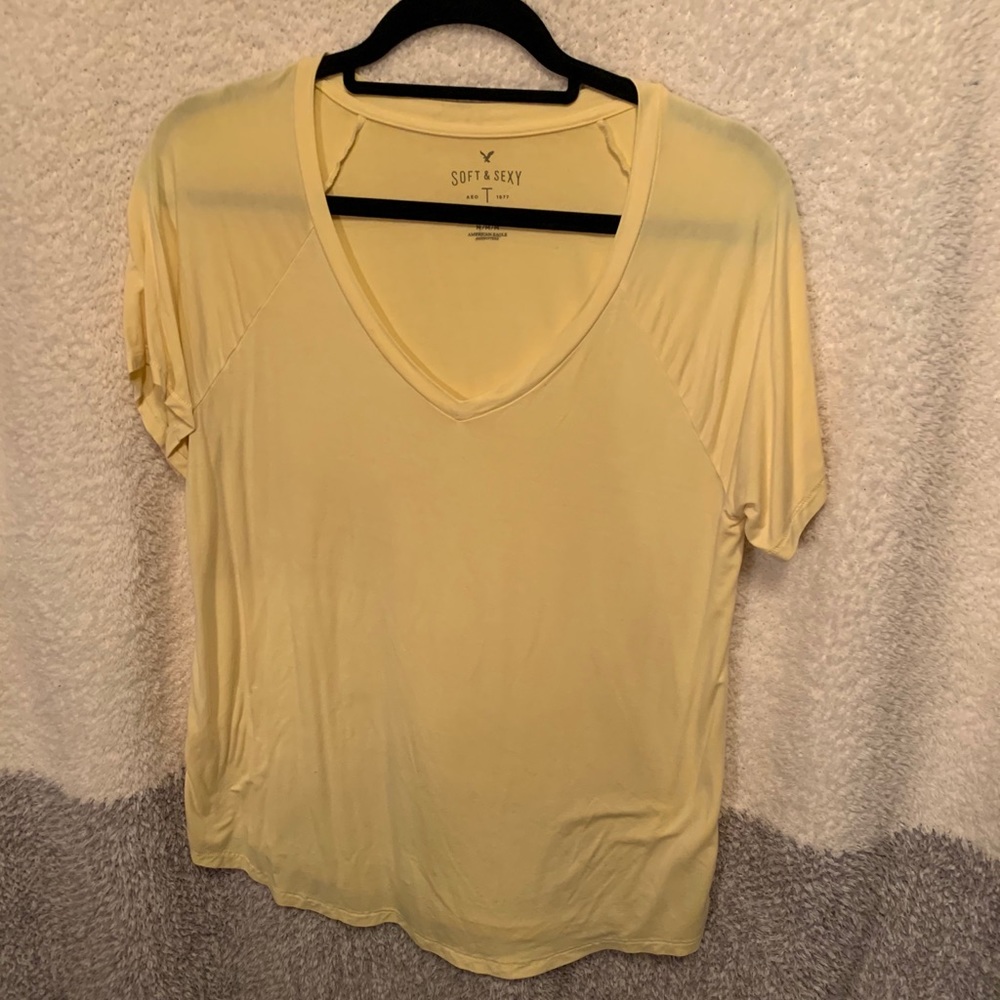 American Eagle V-neck